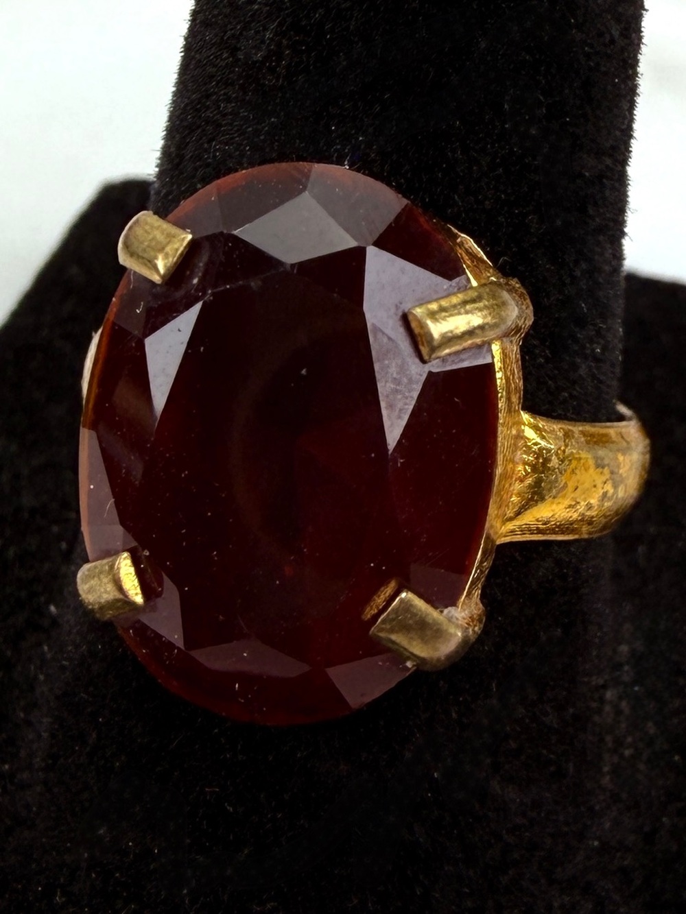 Vintage Ruby Red Faceted Oval Stone Gold Tone Cocktail Ring Size 7
